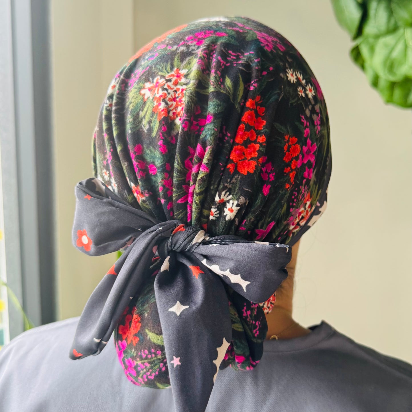 Bats + Daisies Scrub Cap